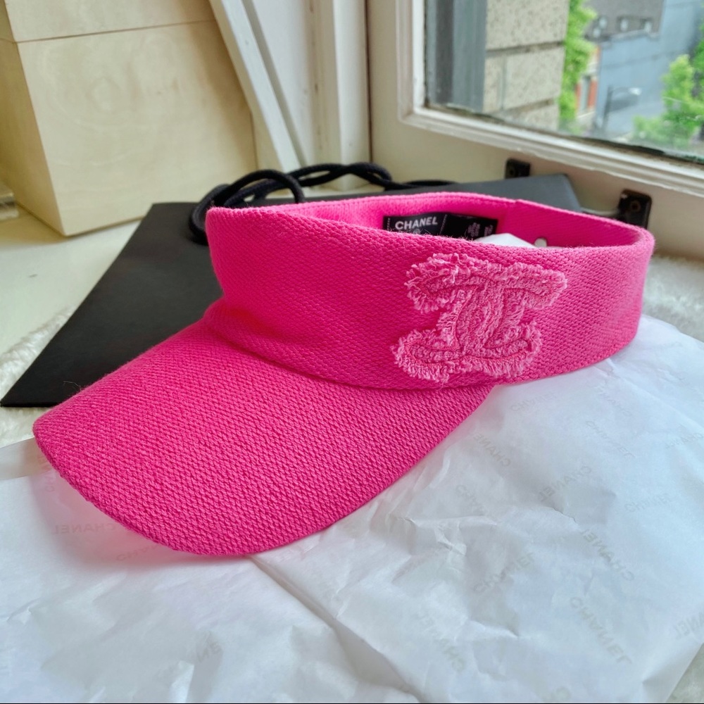 ✈️sold✈️Brand new CHANEL pink hat - Picture 4 of 9